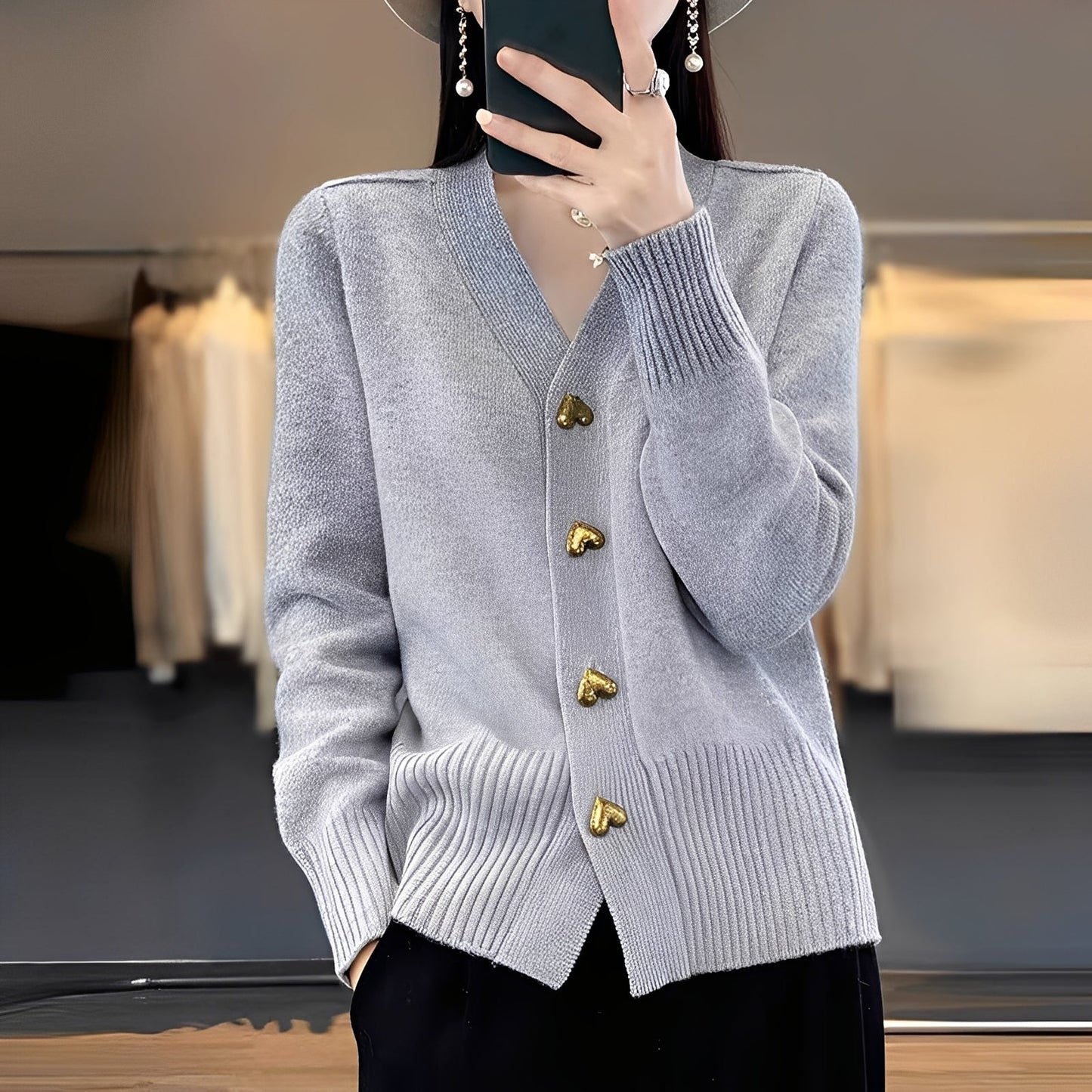Krohn-e | Strickjacke mit Herzknöpfen für Frauen