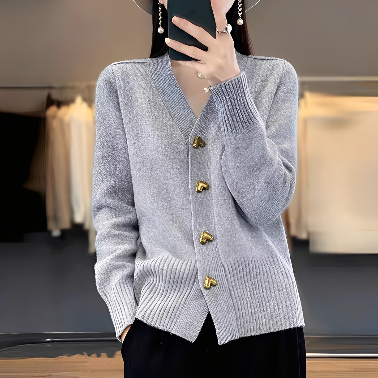 Krohn-e | Strickjacke mit Herzknöpfen für Frauen
