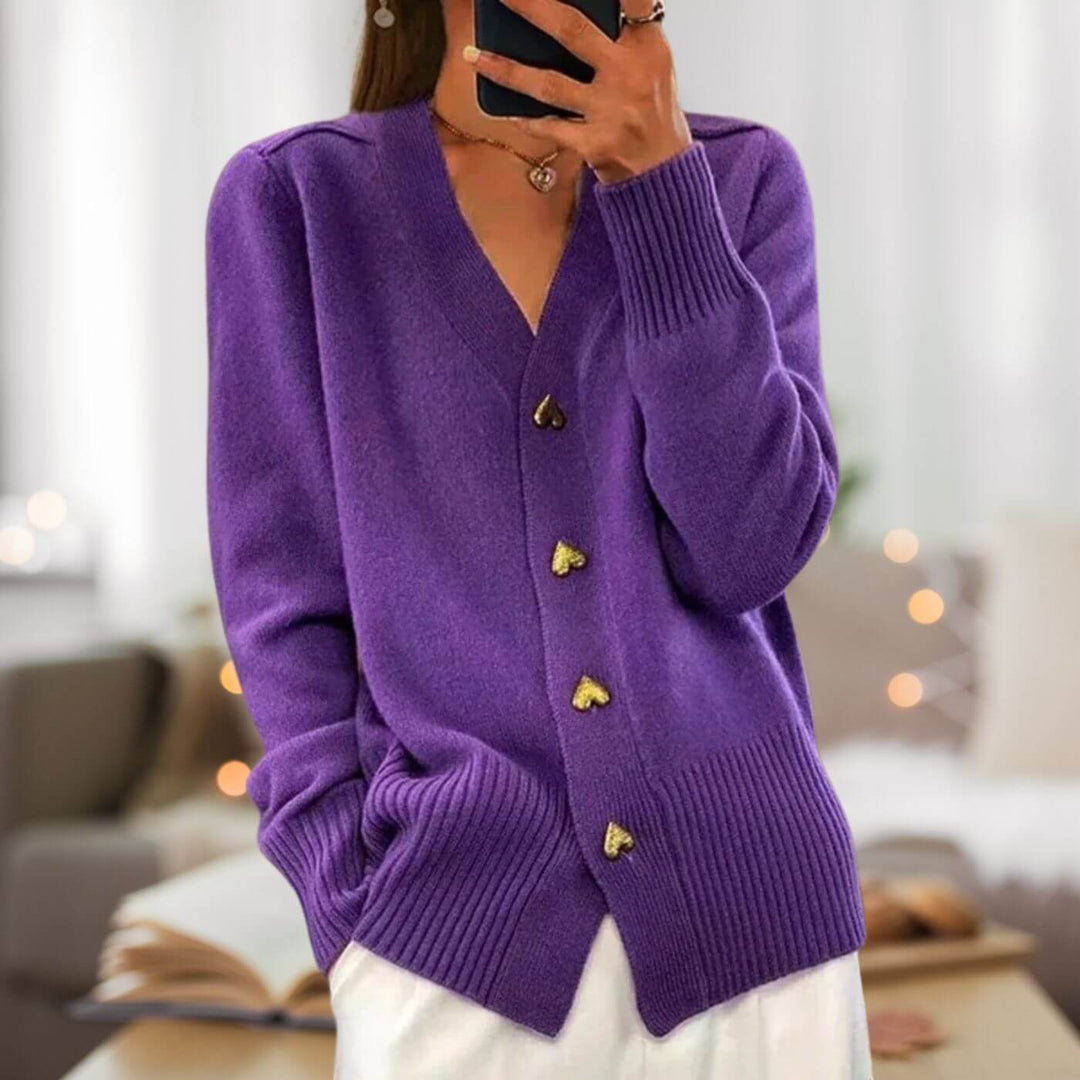 Krohn-e | Strickjacke mit Herzknopf-Akzenten