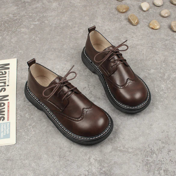 Weite Oxford Schuhe im Brogue-Stil – Alena