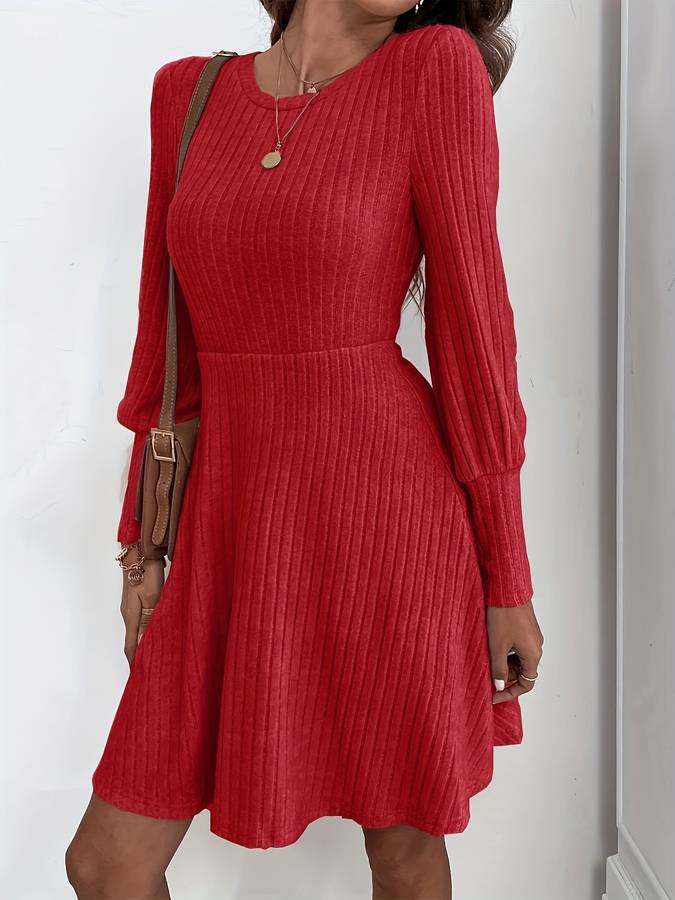 Aneta: Geripptes Leinenkleid