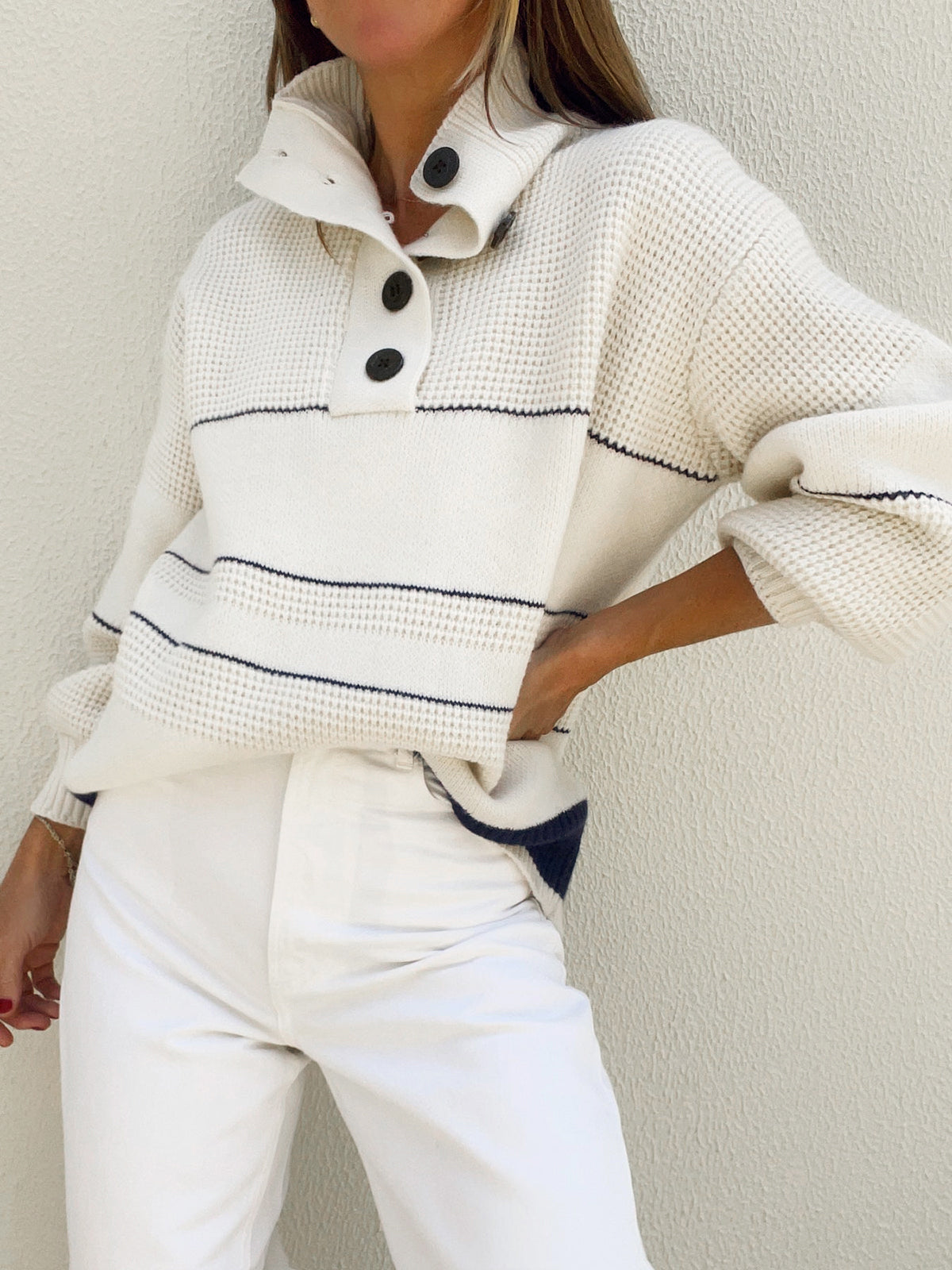 Krohn-e | Gestickter Pullover mit Knöpfen Baumwolle Klassisch und Komfortabel