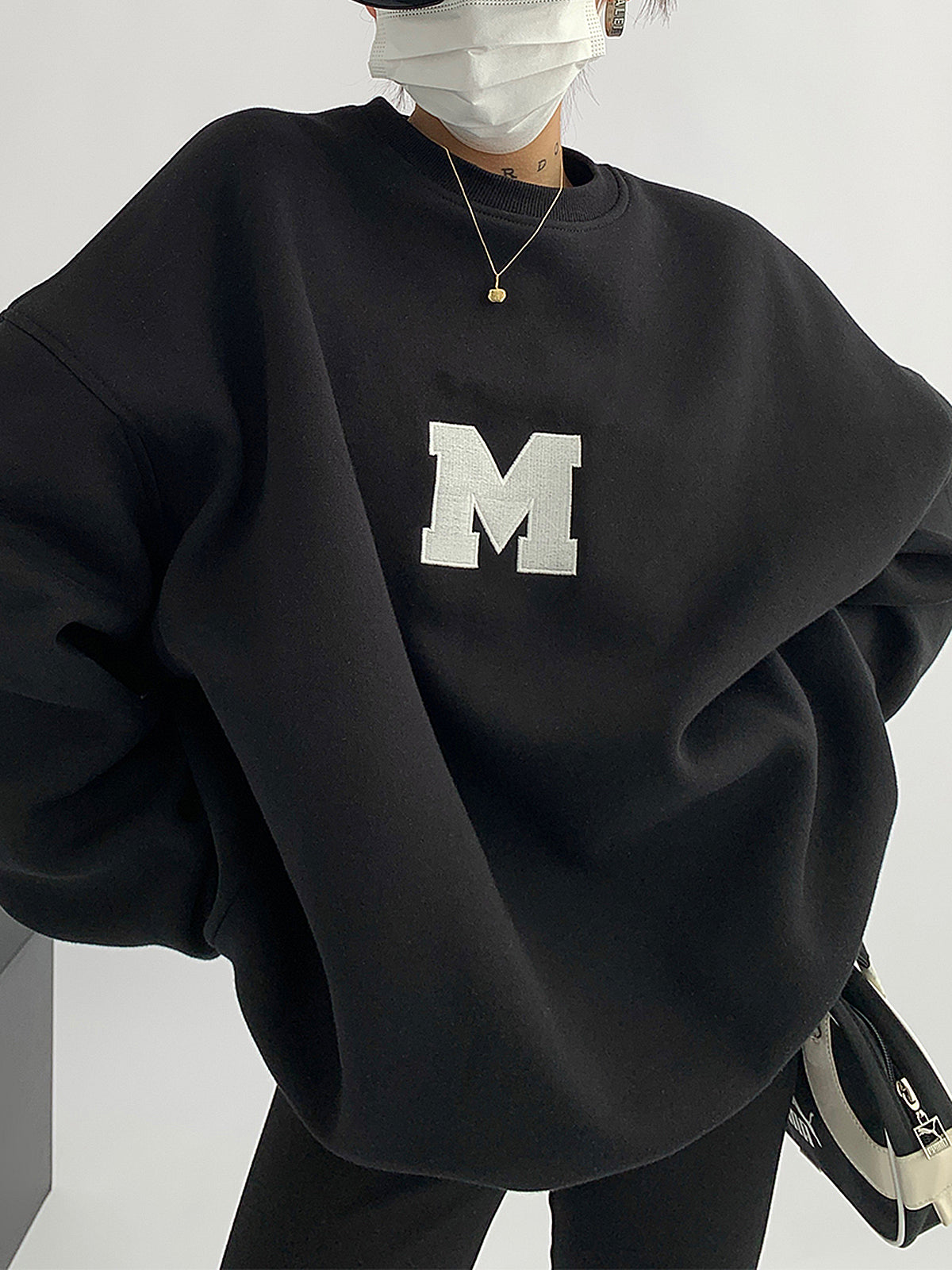 Fudus Oversized Minimalist Sweatshirt