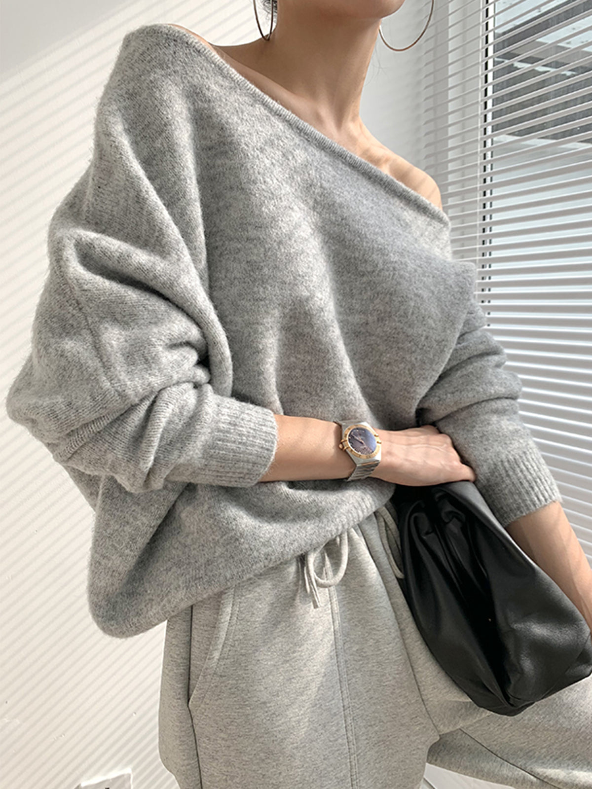 Damenpullover mit Schulterpartie im Old-Money-Stil