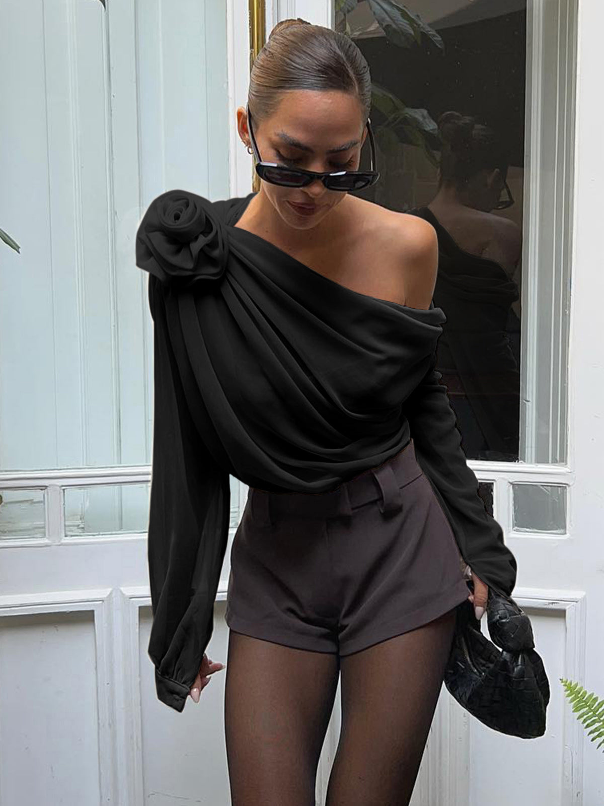 Fudus Chiffonbluse: Halbtransparent, asymmetrisch, einseitig geschulterter Schnitt