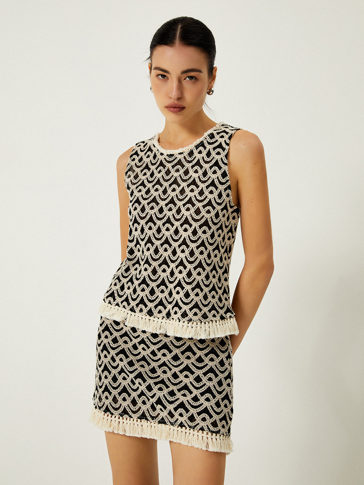 Fudus Häkel-Tanktop mit Wellenmuster und Quasten