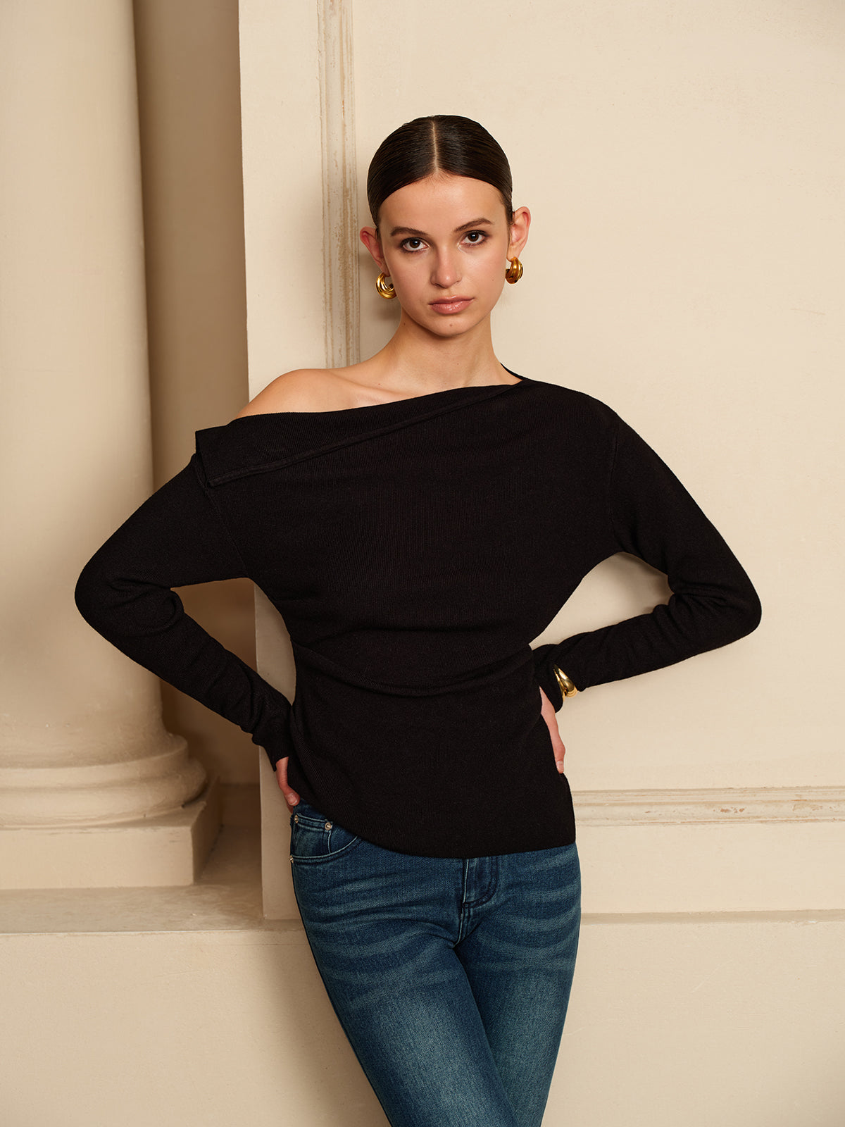 Fudus: Stretch-T-Shirt mit asymmetrischen Falten