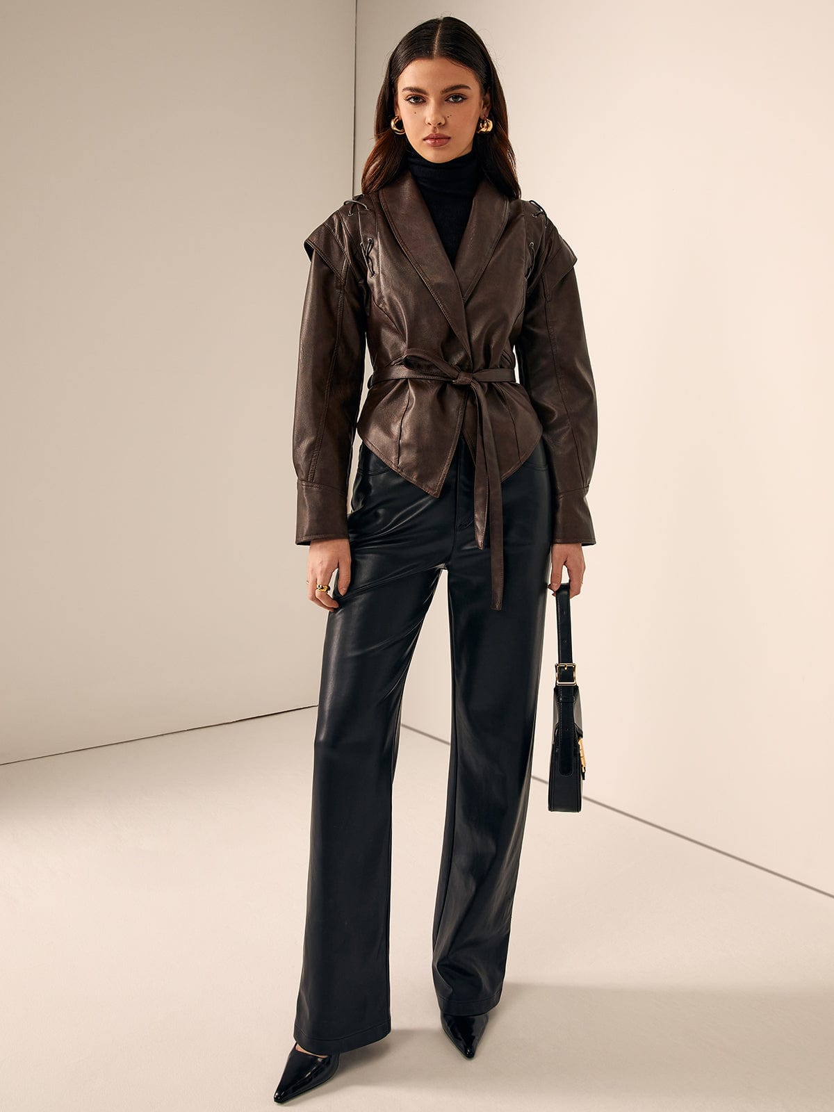 Krohn-e | Taillierter Lederblazer mit Gürtel Elegant & Modern