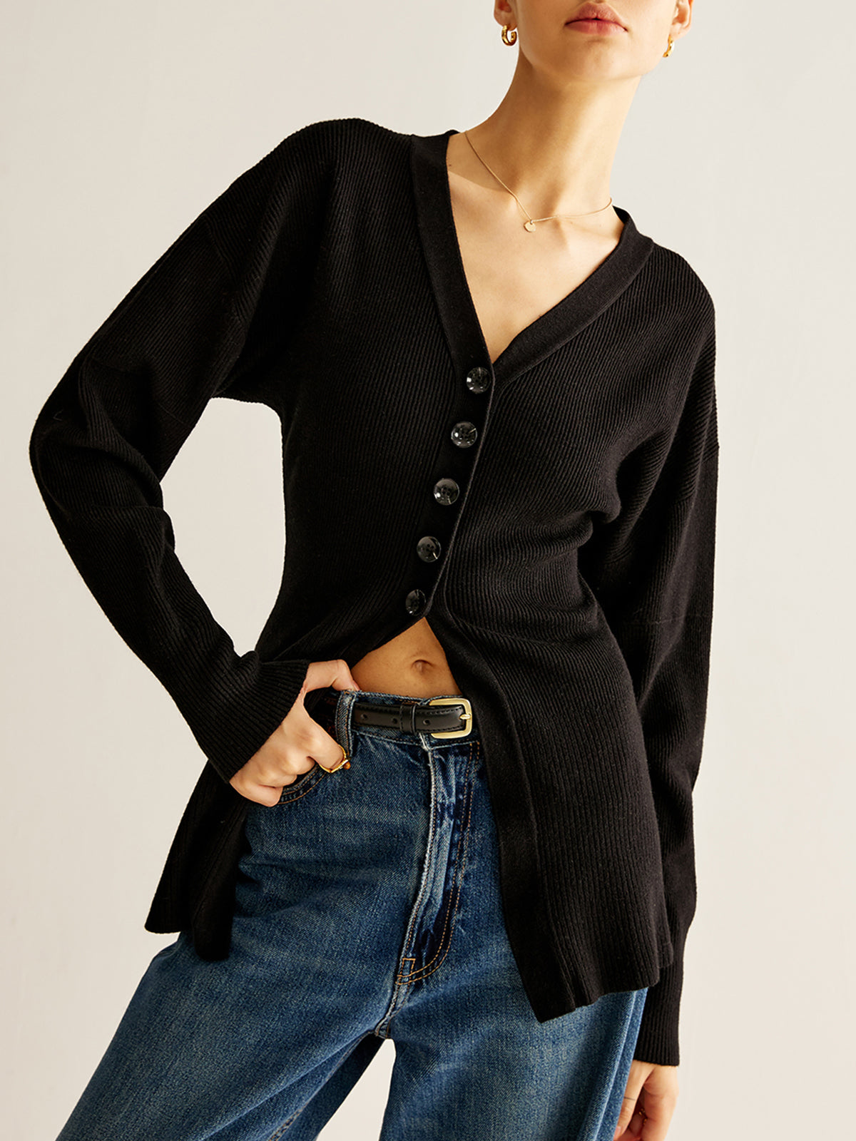 Krohn-e | Cardigan mit Tiefem V-ausschnitt und Knöpfen Lässige Passform Minimalistisch und Zeitlos