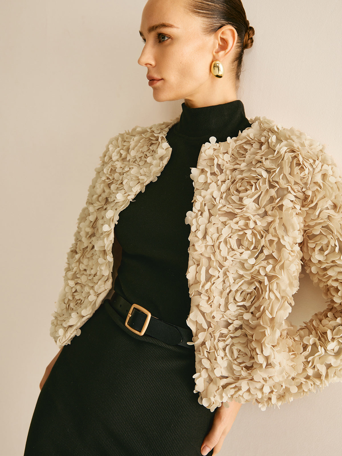 Krohn-e | Beiger Rundhals-Blazer für Frauen