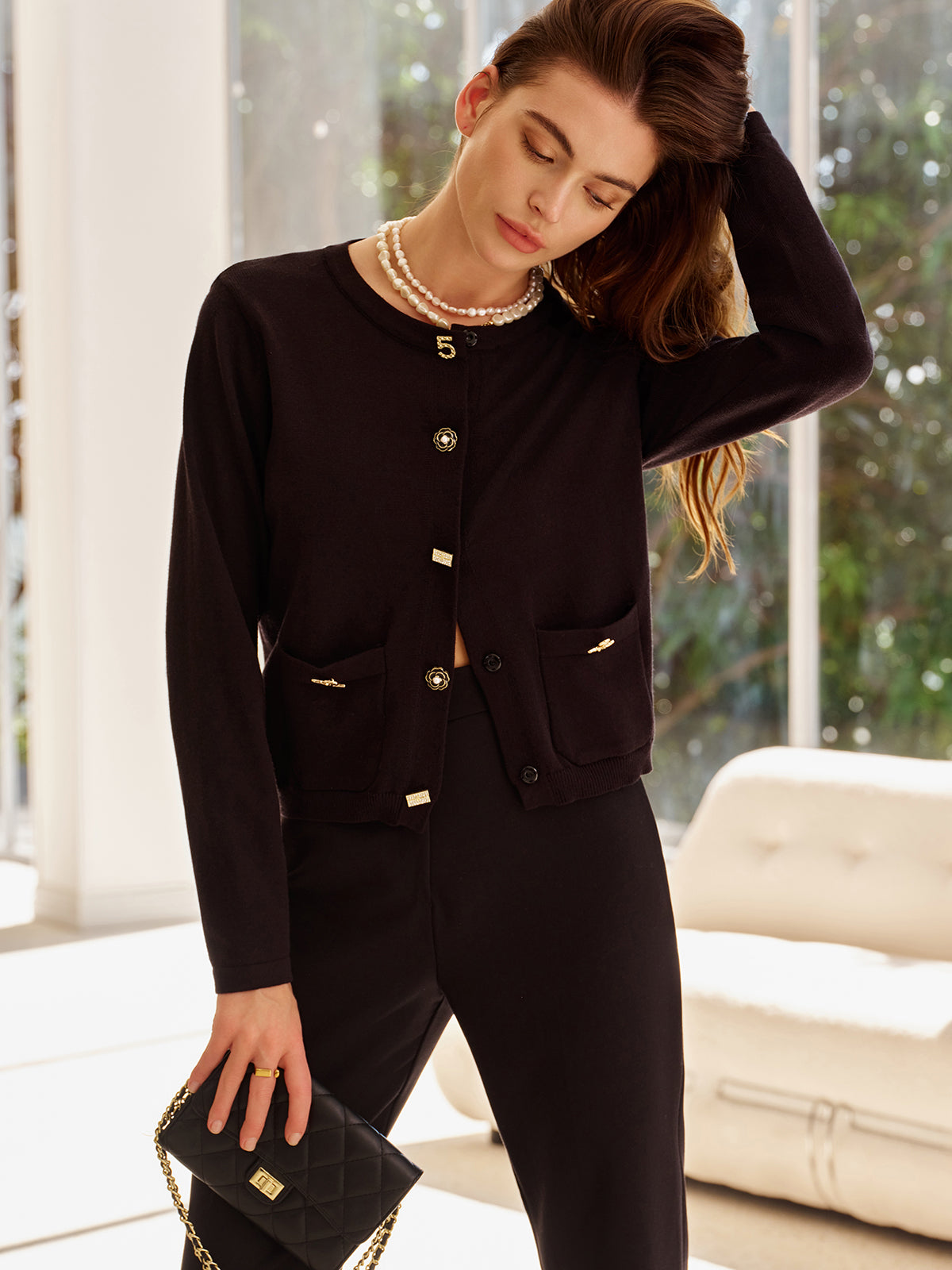 Krohn-e | Cardigan mit Dekorativen Knöpfen und Taschen Rundhals Elegant und Klassisch