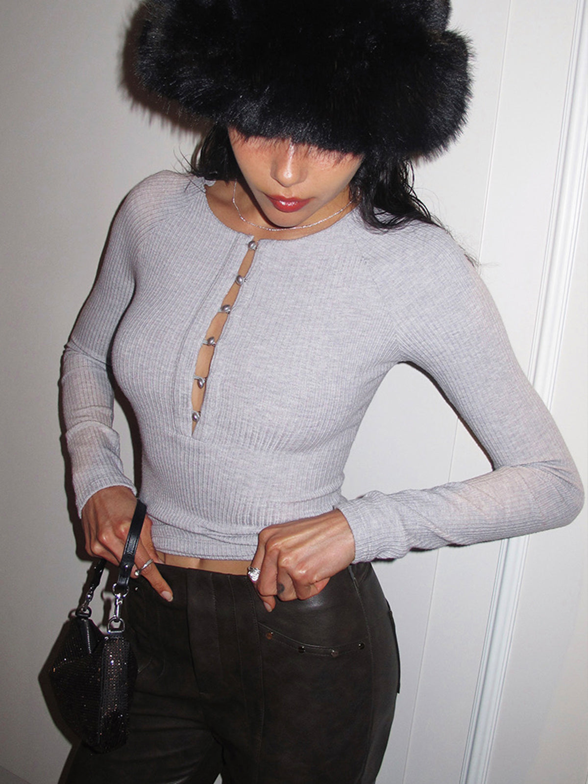 Skinny Top with Fudus Pearl Button Cutouts