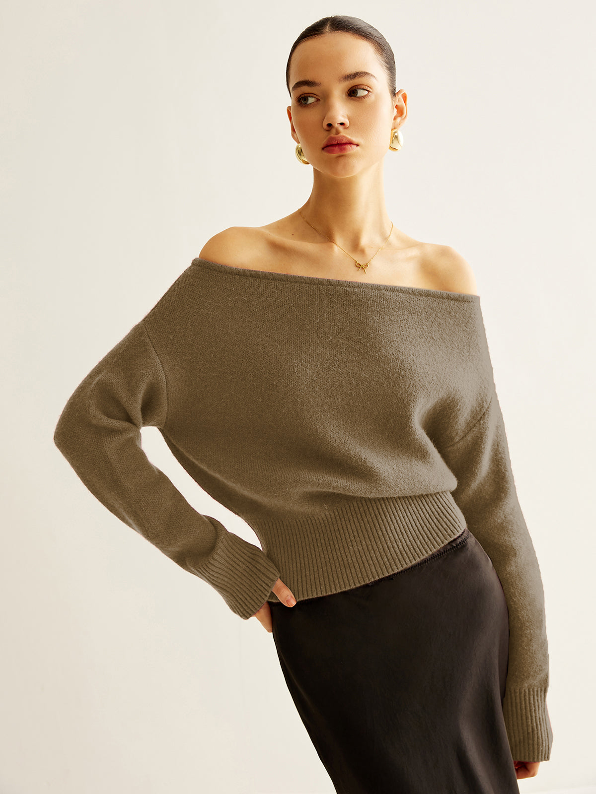 Fudus Cold-Shoulder Fitted Pullover