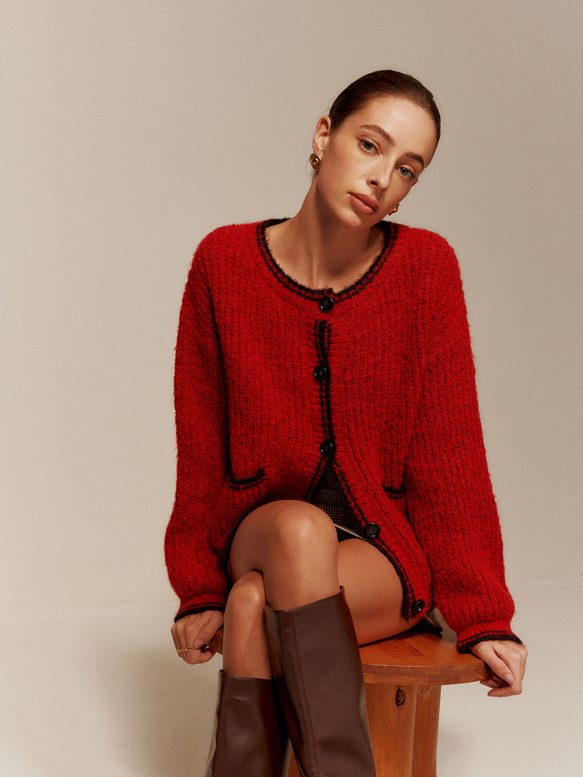 Krohn-e | Cardigan mit Kontrastkanten und Großen Knöpfen Tweedstruktur Klassisch und Statement