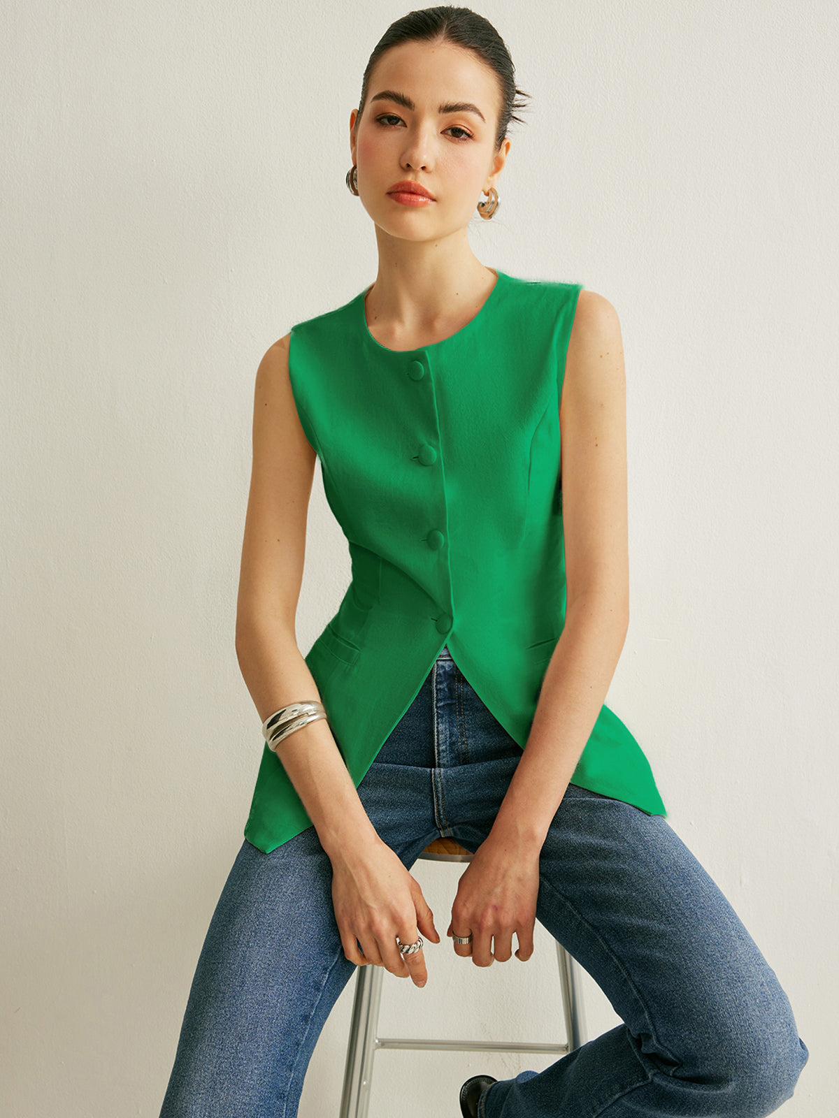 Ärmelloses Hemd mit Knopfdetail von Fudus