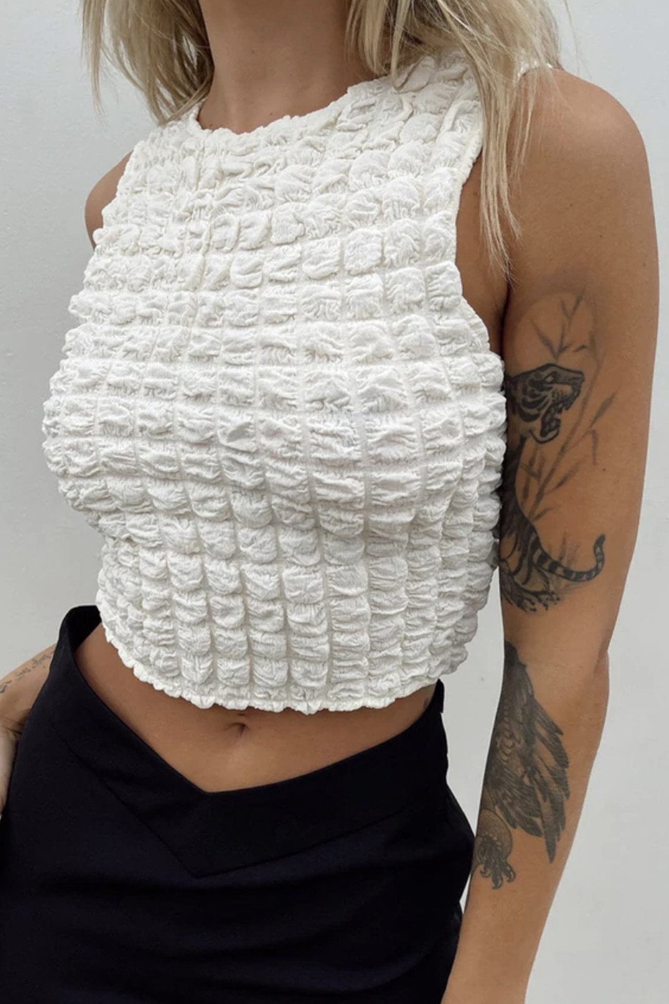 Fudus Bubble Texture Cropped Tank