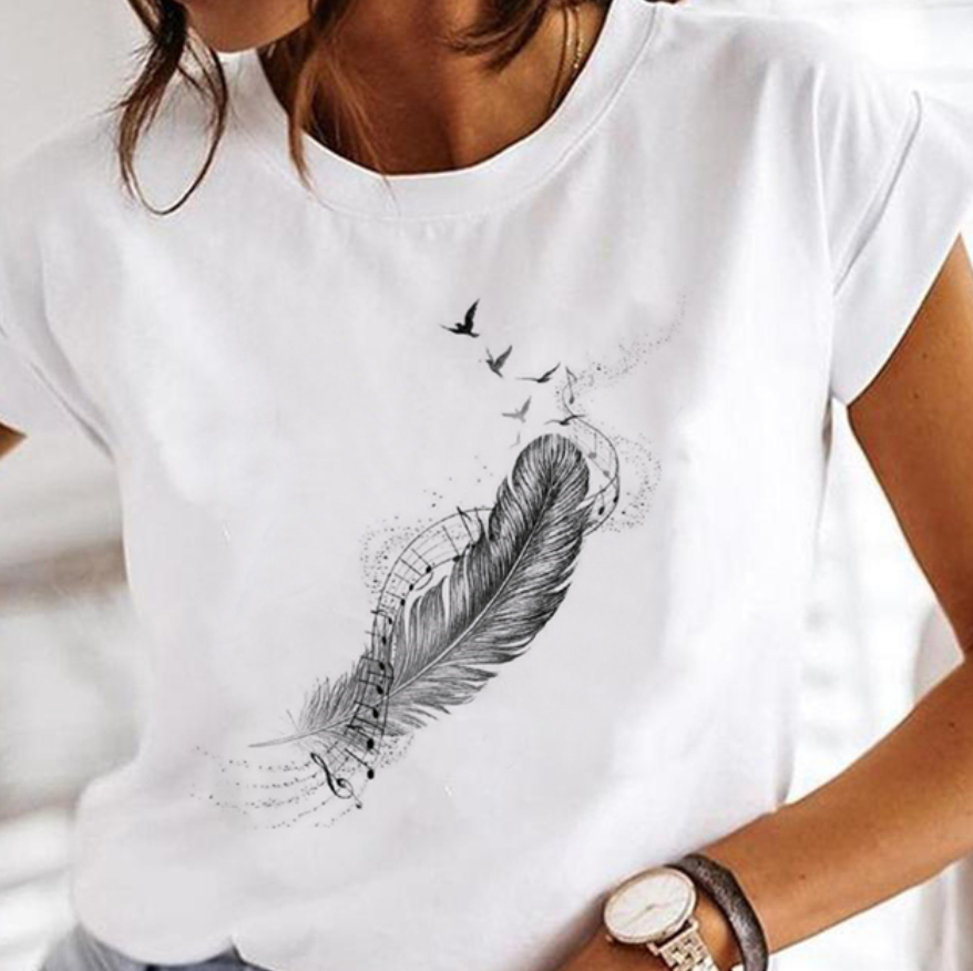 Sommerliche Damen-T-Shirts mit angesagten Designs