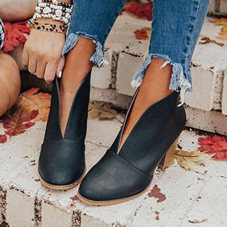 Krohn-e | Blockabsatz Stiefeletten mit Seitlichem Ausschnitt für Frauen