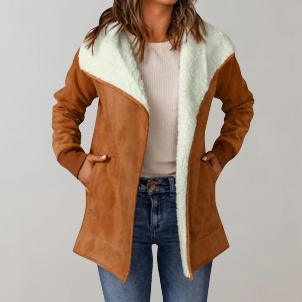Luxuriöse Damenstrickjacke Jaana: Eleganz und Komfort vereint