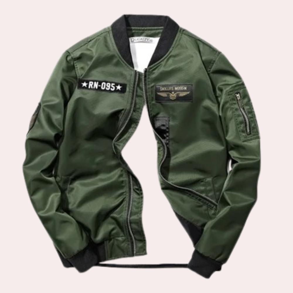 Männers Bomberjacke im stylischen Flieger-Design