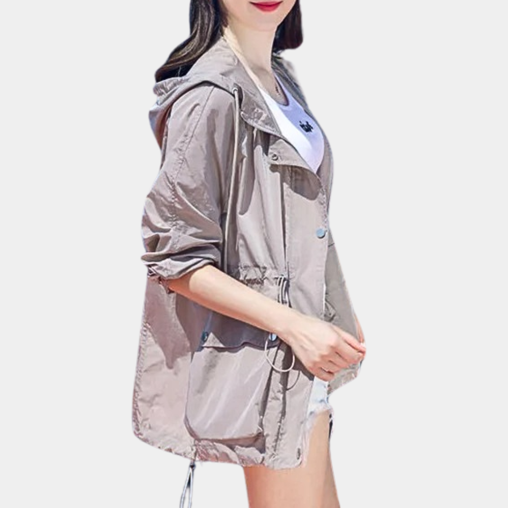 Leichte, bequeme und stylische Sommerjacke für Damen von Kamilah