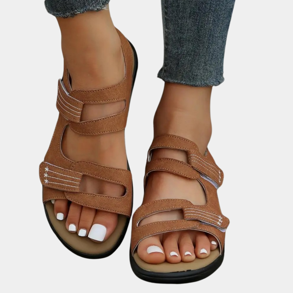 Modische Sandalen für Damen