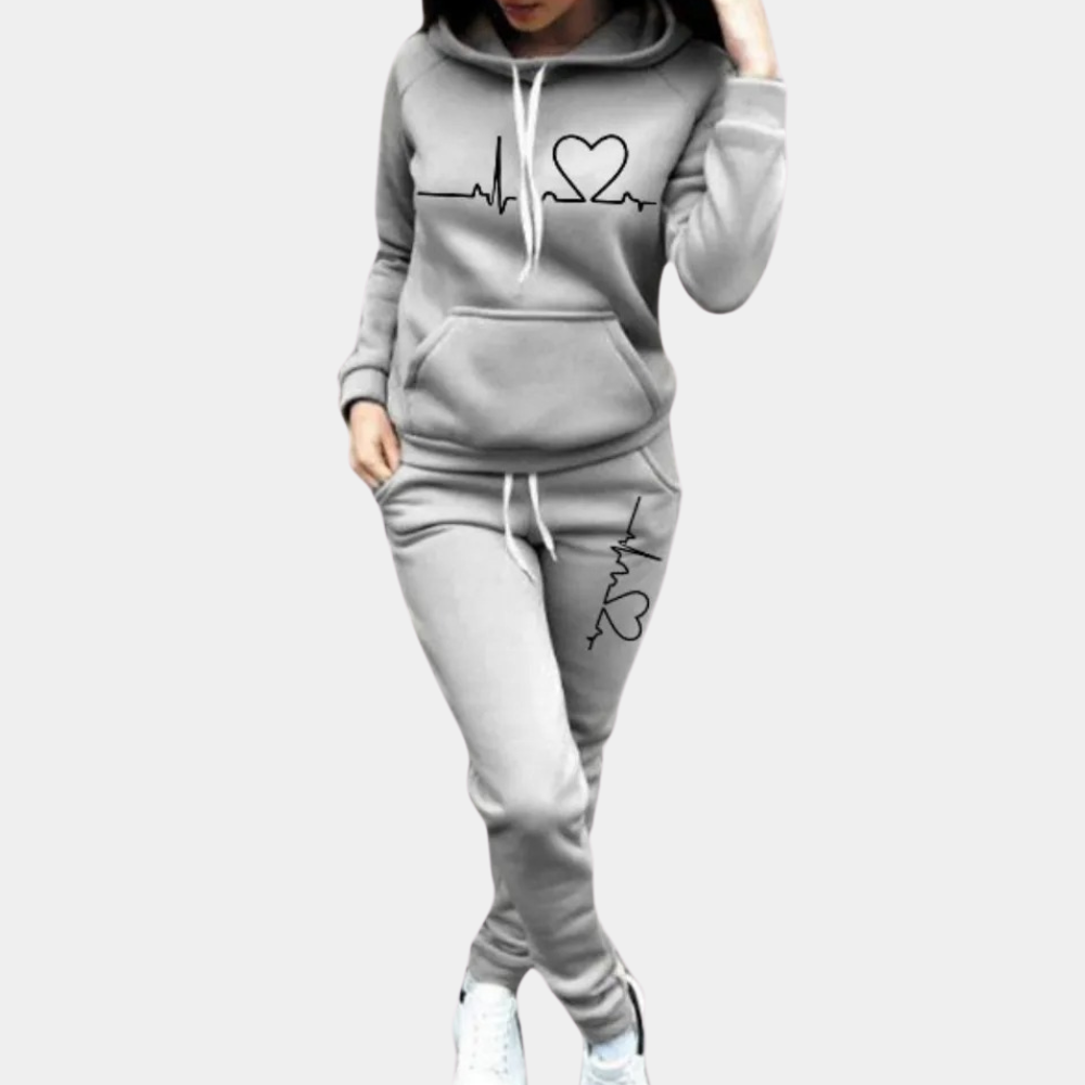 Elegantes Damen-Outfit mit trendigem Hoodie