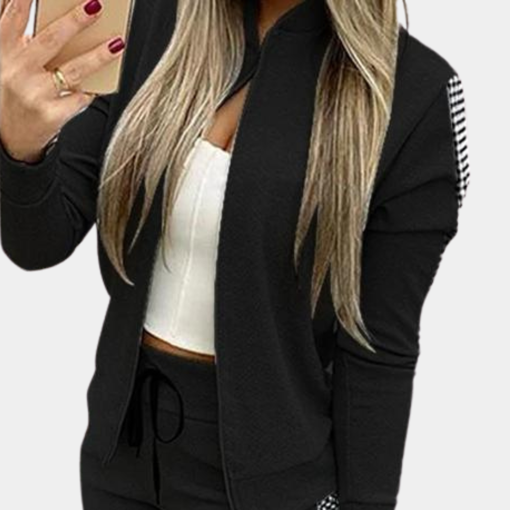 Adina: Moderner Winter-Sportanzug mit Reißverschluss –  stylischer Zweiteiler für entspannte Tage