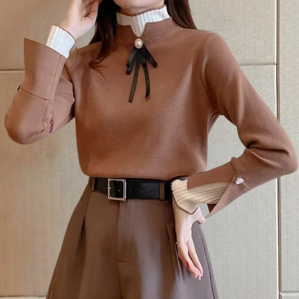 Eleganter Damen-Pullover mit Halbring-Ausschnitt und raffinierter Schleife