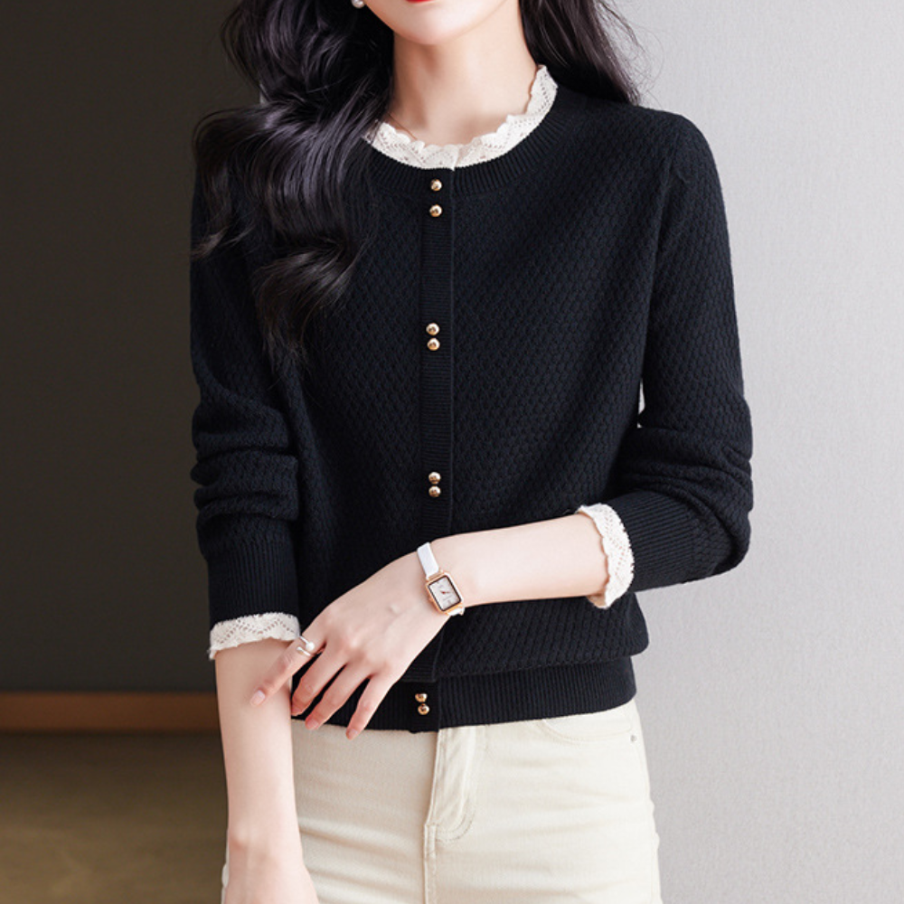 Elegantes Damen-Pullover mit ausgefallenen Knöpfen von Nevena