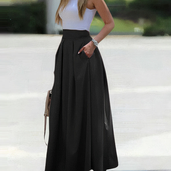 Chita: Hochgeschnittener Faltenrock