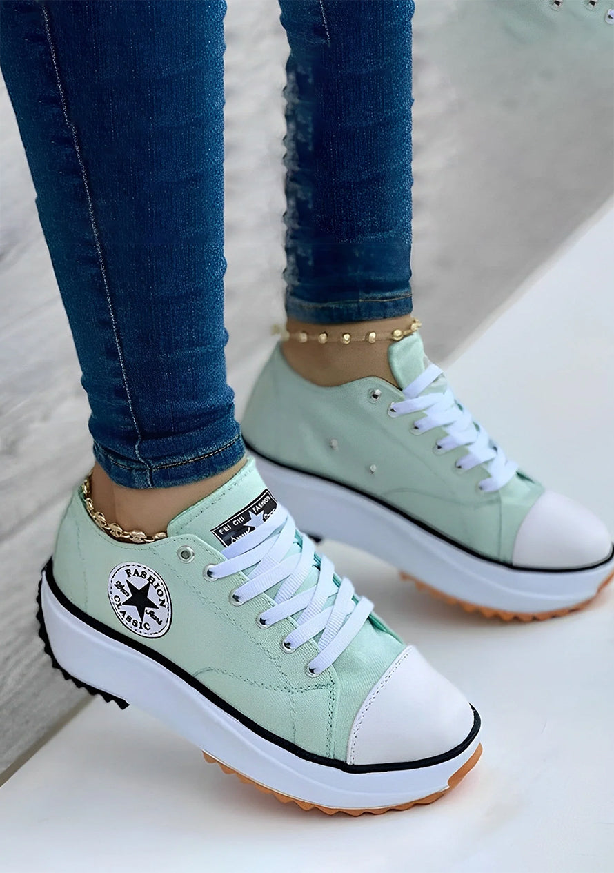 Modische Damensneaker aus Canvas