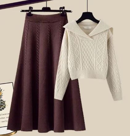 Ethel: Strickpullover und Rock (zweiteilig)