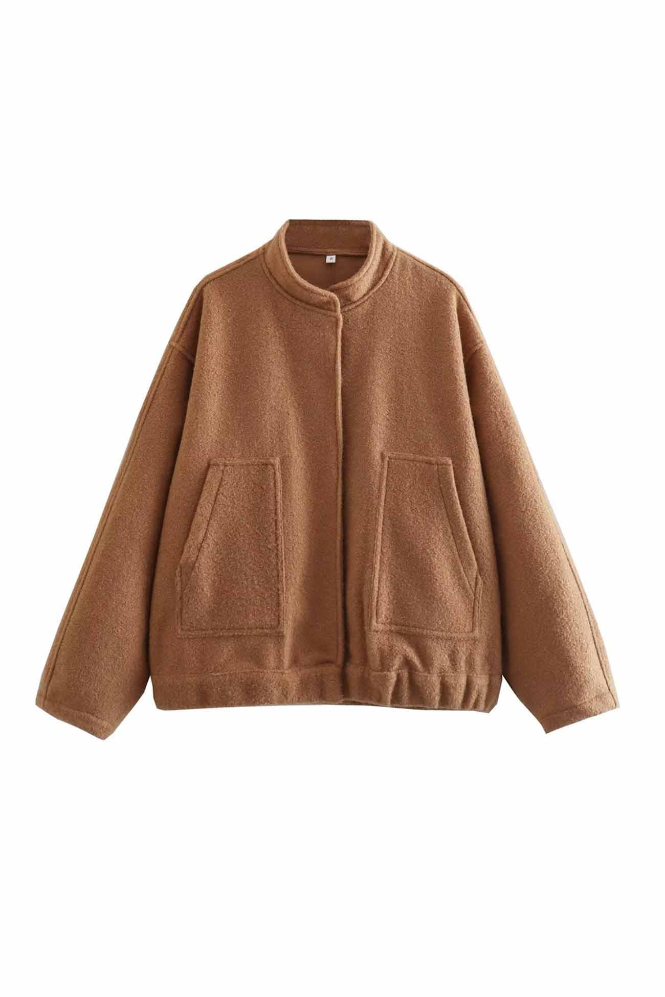 Wivella | Einfarbige Jacke mit Stehkragen und Knöpfen an den Taschen