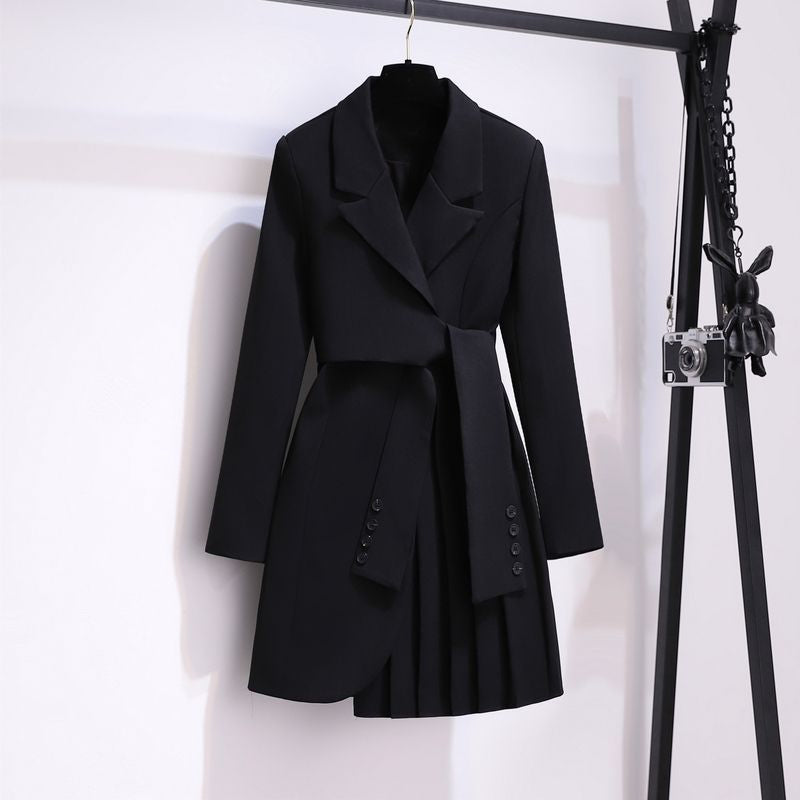 Elegantes schwarzes Blazerkleid von ChicBlaze