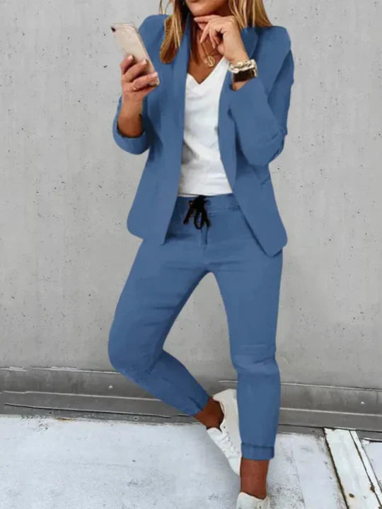 Damen Blazer und Hose Set von Avelena