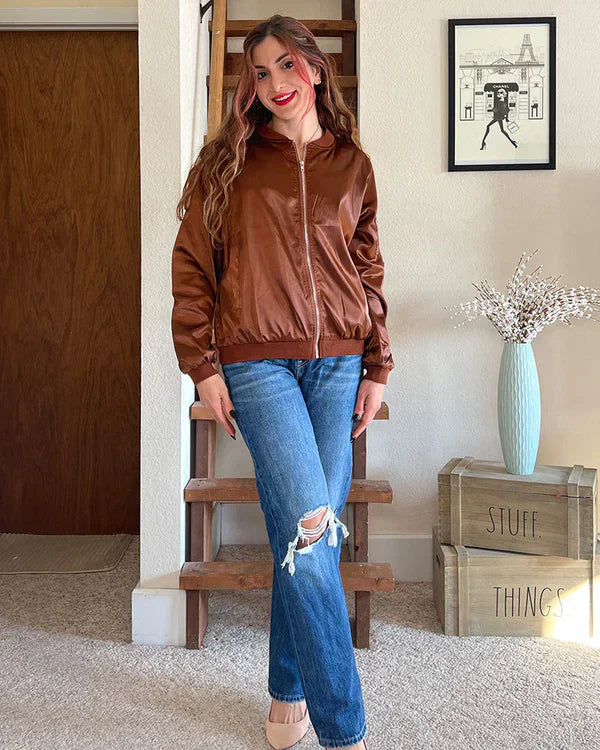 Avelena: Eine elegante, klassische Bomberjacke mit Taschen – ideal für alle Anlässe