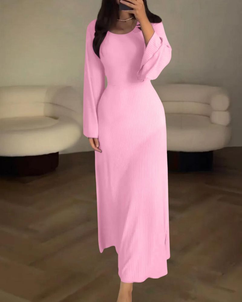 Langärmliges, elegantes Kleid von Deina