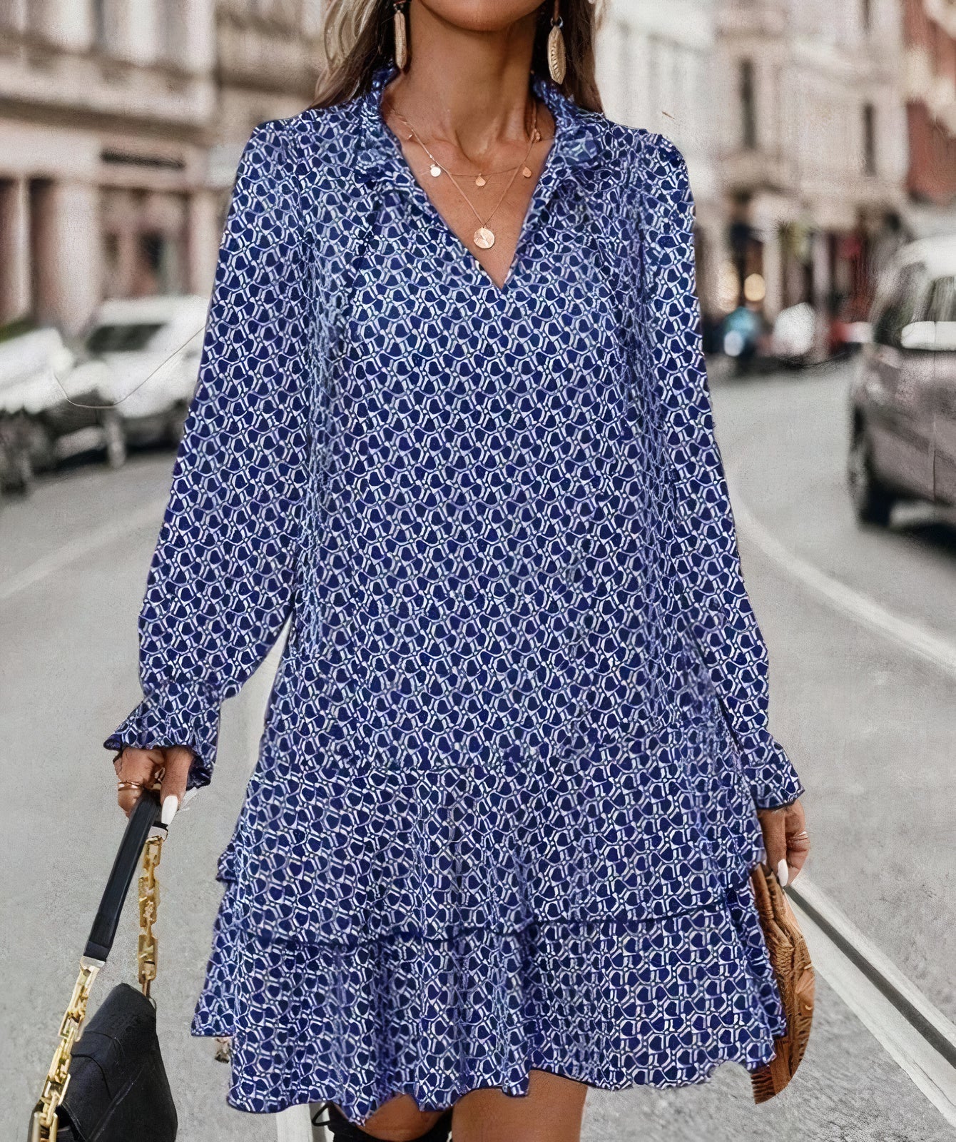 Kleid mit Rüschen und weiten Ärmeln - Deisy