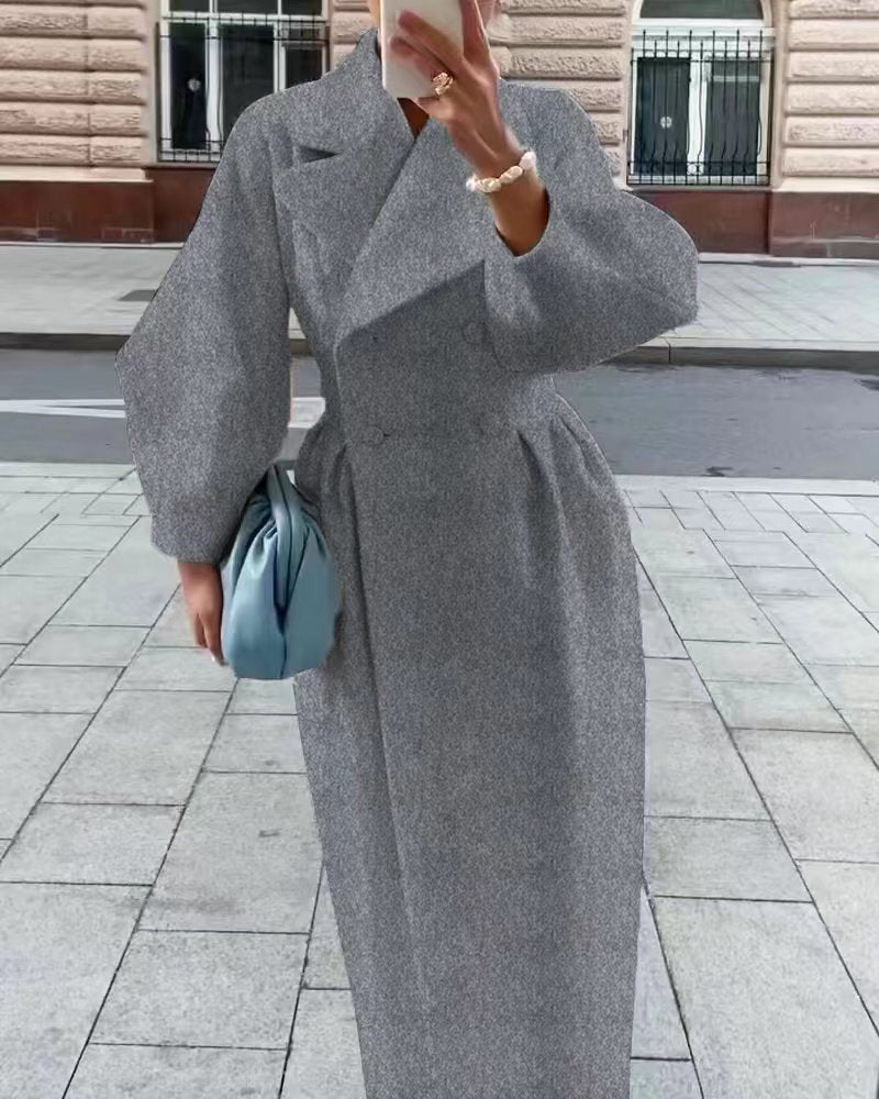 Krohn-e | Lange Trenchcoat mit Doppelknopf und Weiten Ärmeln