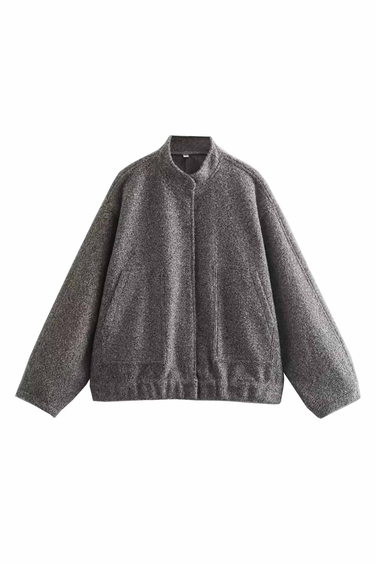 Wivella | Einfarbige Jacke mit Stehkragen und Knöpfen an den Taschen