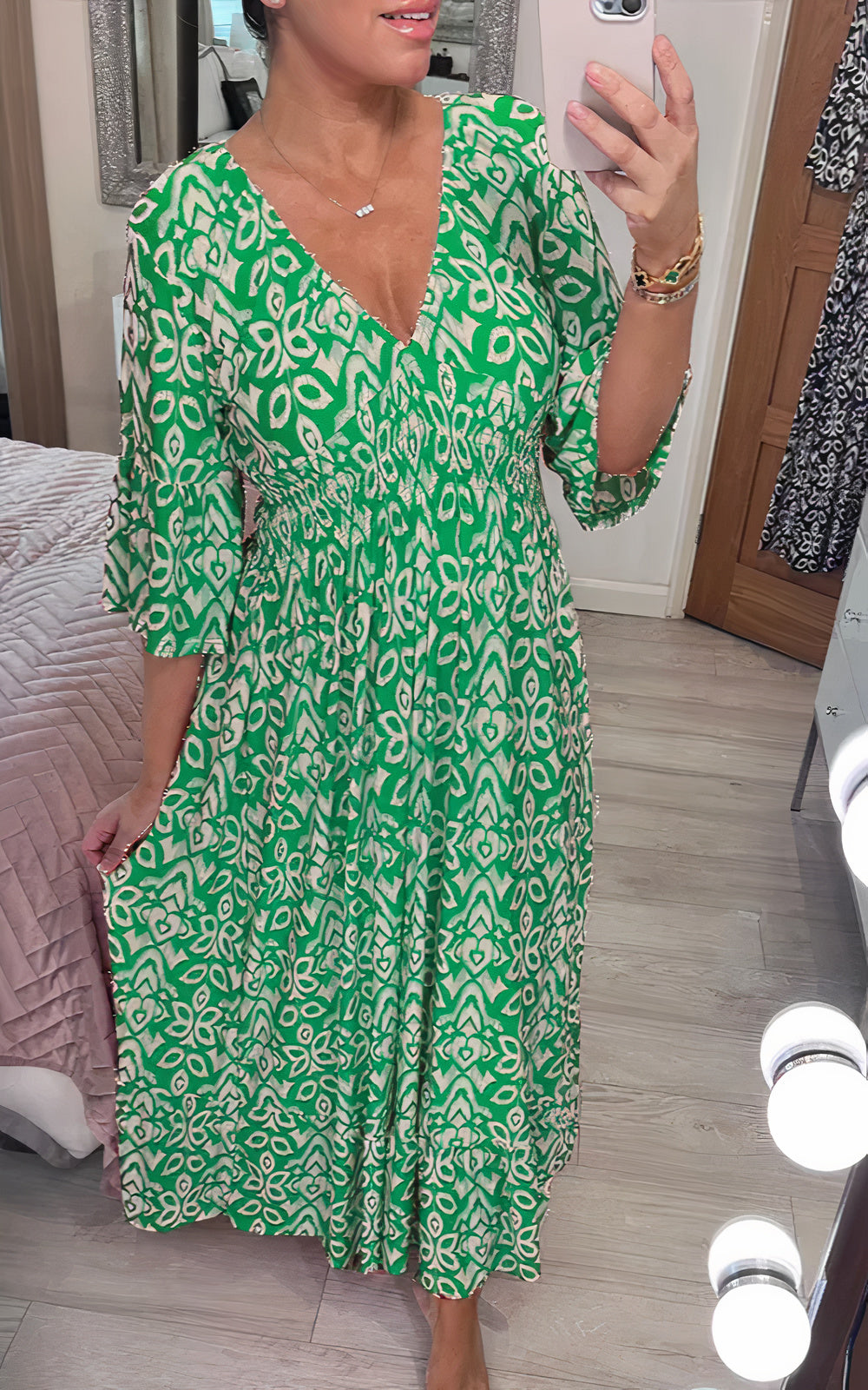 Verführerisches Blumenkleid - Essie