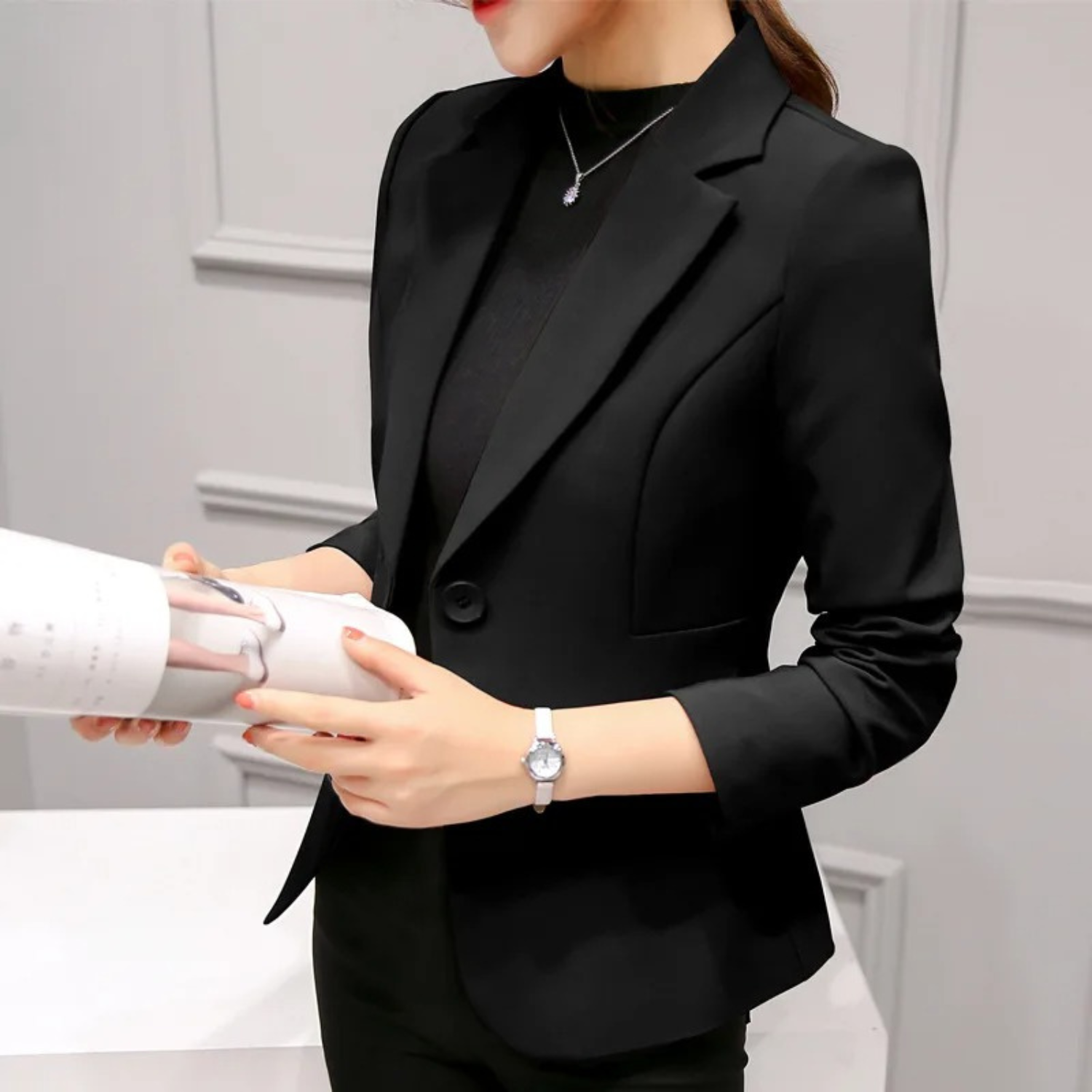 Krohn-e | Schöner Slim Damenblazer mit Taschen