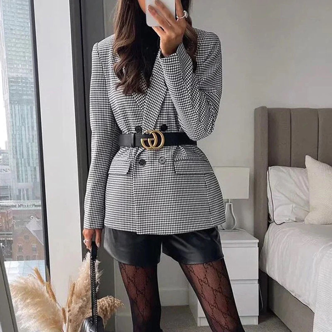 Eleganter Damenblazer von Avelena im schwarz-weißen Hahnentrittmuster