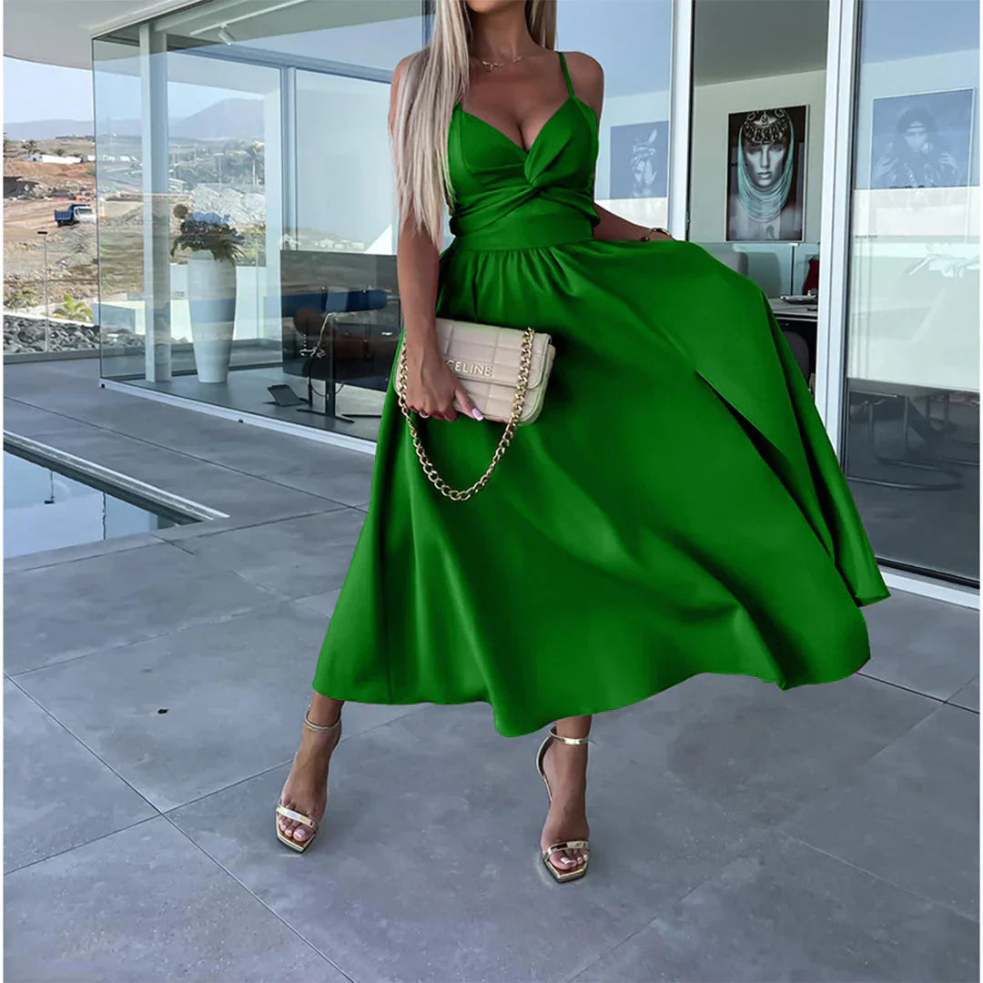 Schickes Sommerkleid mit Schlitz – Dottie