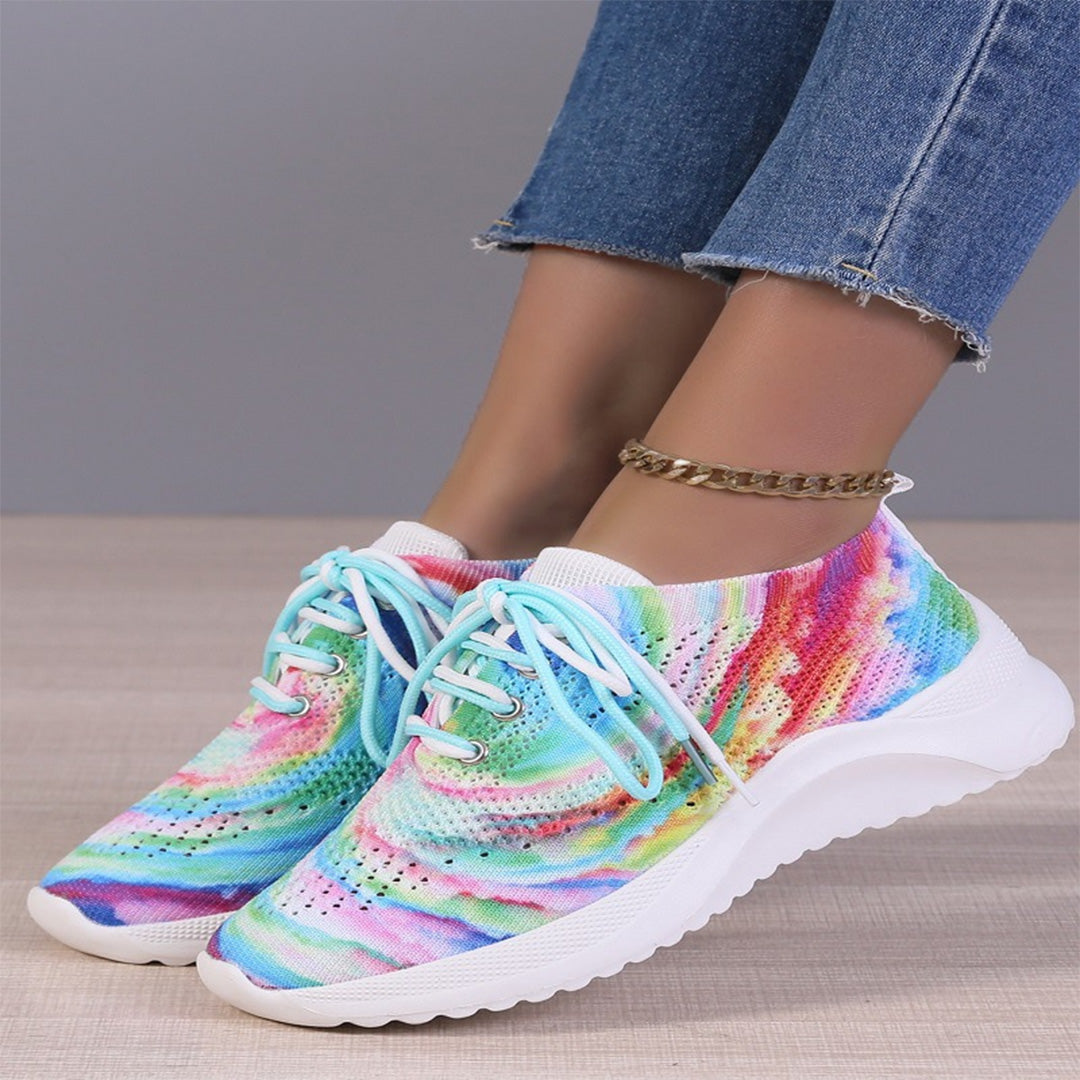 Modische und lebendige Damenschuhe von AZARIAH