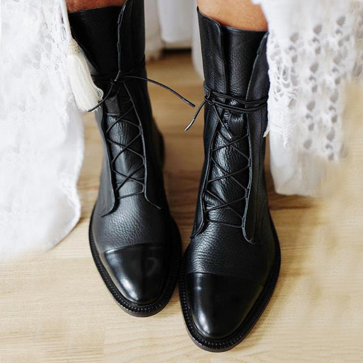 Krohn-e | Stiefel - Klassisches Lernen und Reisen für Frauen