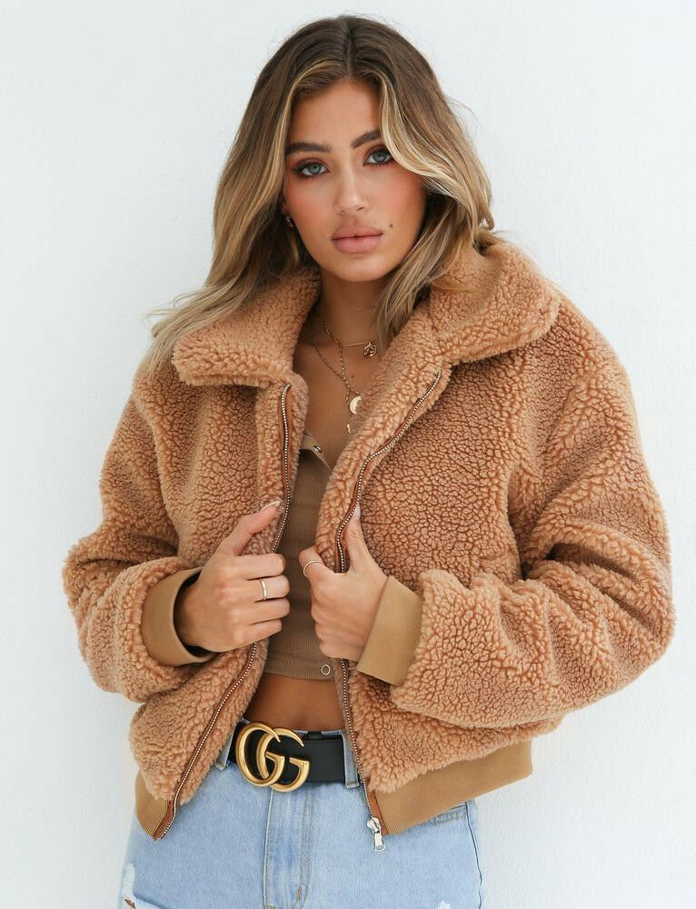 Krohn-e | Fluffy Plüschjacke