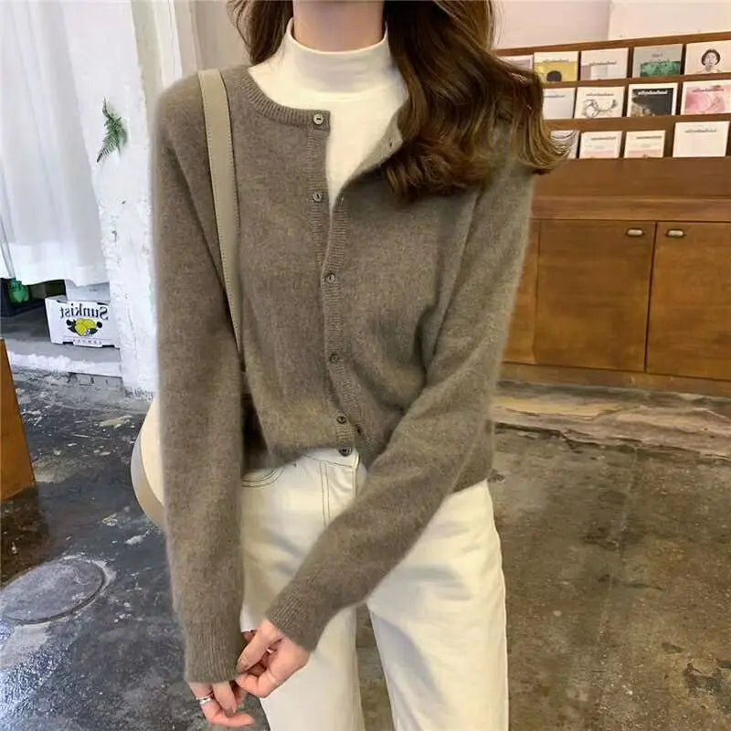 Krohn-e | Gemütliche Strickjacke mit Öffnung Vorne