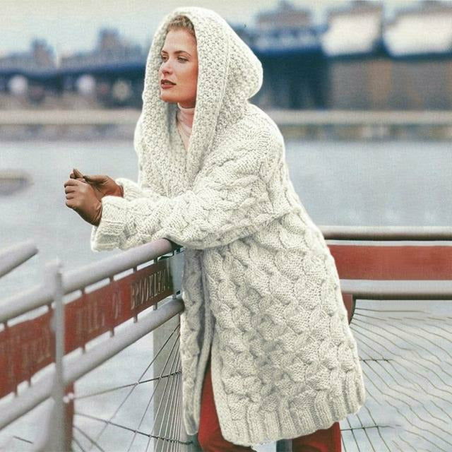 Krohn-e | Langer Strickjacke mit Kapuze